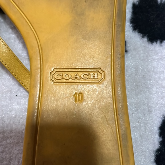 Coach Lucy Daisy Yellow Flipflops - Picture 3 of 3